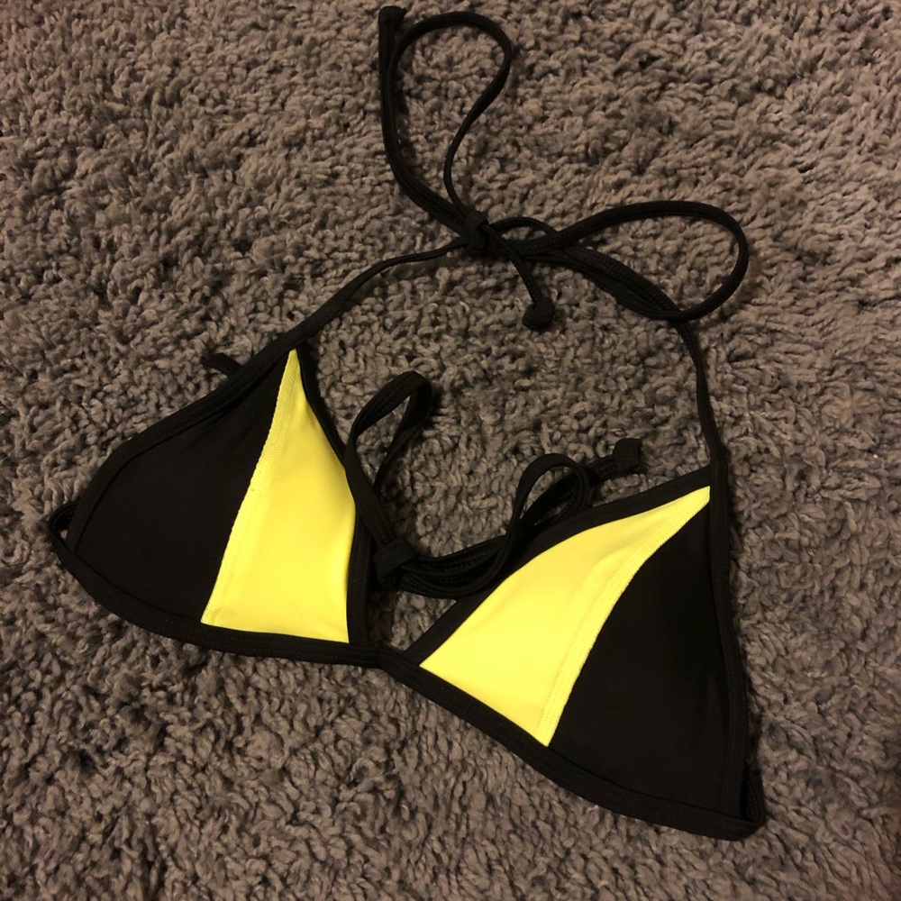 PINK Victoria’s Secret bikini top